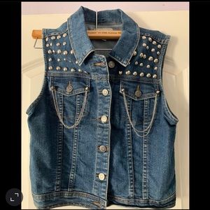 Woman’s Jean Vest